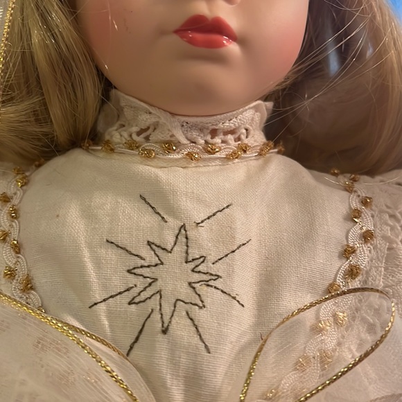 Vintage Porcelain Angel Doll / Guardian Angel with Stand - Picture 14 of 16